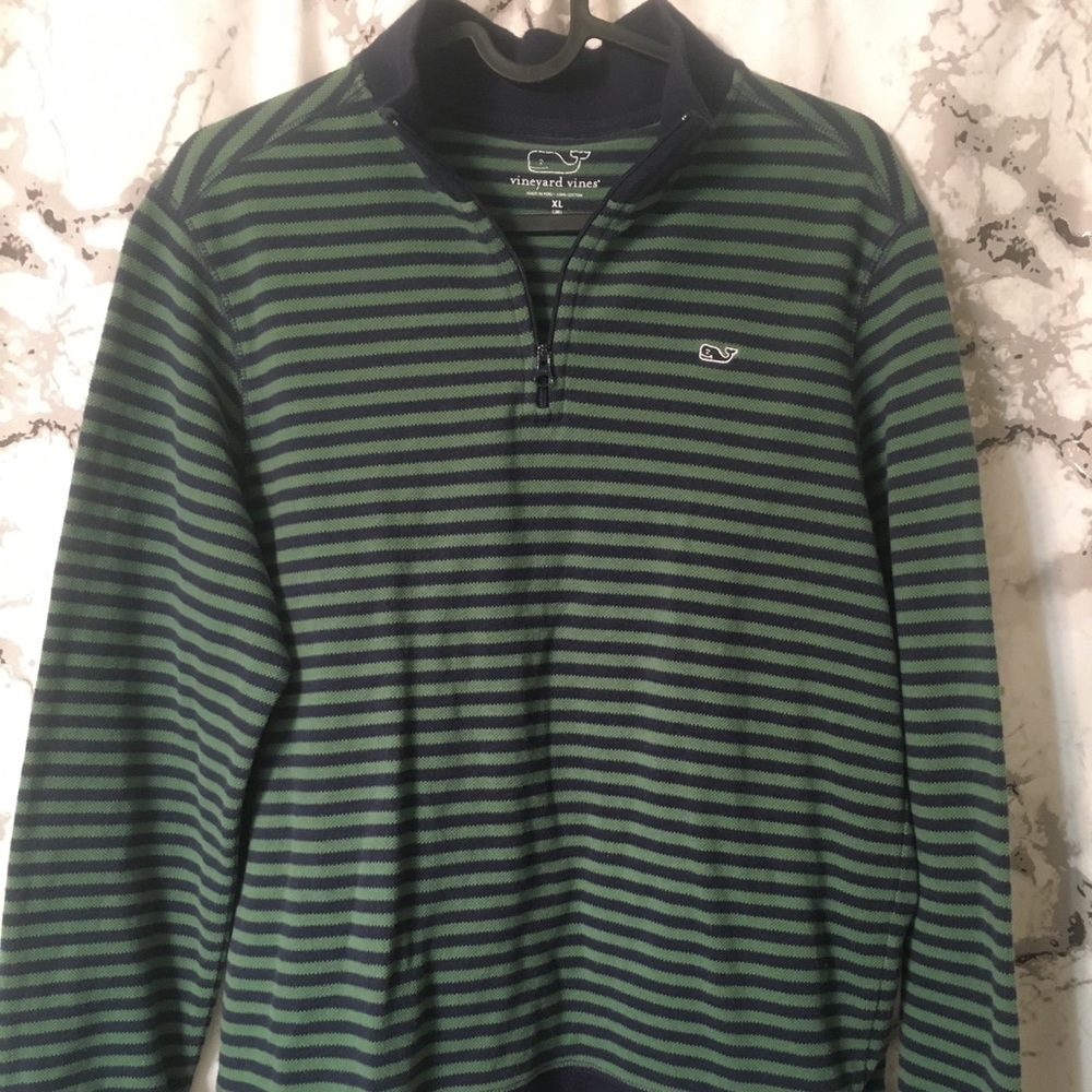Boys YOUTH Vineyard Vines Sweatshirt